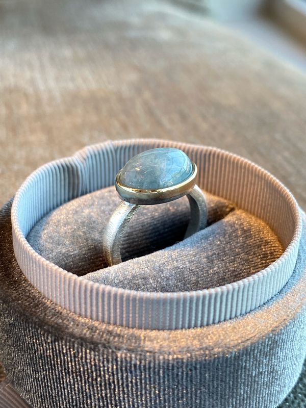 Akvamarin cabochon